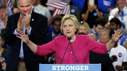 Hillary Clinton und ihr Running Mate Tim Kaine am Freitag in Philadelphia.