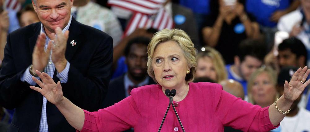 Hillary Clinton und ihr Running Mate Tim Kaine am Freitag in Philadelphia.