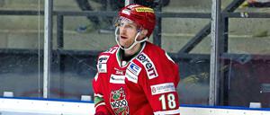 Schweden war so mittelgut. Neu-Eisbär Wilson im Trikot von Modo Hockey.