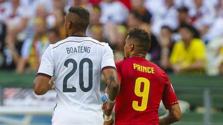 Brüder im Spiel. Jerome und Kevin Prince bei der WM 2012 als Gegner.