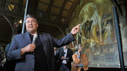 Heimspiel. Sigmar Gabriel spricht auf seiner Sommertour offen über die Vergangenheit von Goslar. Und hinter verschlossenen Türen über die Zukunft Deutschlands.