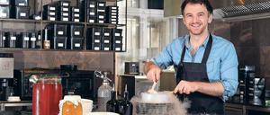 Schwarze Magie. Flüssiger Stickstoff muss sein, auch wenn René Frank im „Coda“ keine Molekularküche serviert. Seine Desserts sind kein Süßkram, sondern außergewöhnliche Kreationen, die selbst ein Fünfgang-Menü tragen. Auf Zucker und Fett verzichtet der Spitzenpatissier weitgehend. 