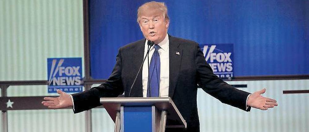Born in the USA.  Donald Trump bezeichnet politische Berichterstatter als „einige der unehrlichsten Leute, die ich je getroffen habe“. Der Sender Fox News steht ihm bei.