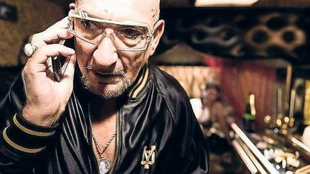 Verdammt, wo bleibt der Koks? Gangster Geran (Ben Kingsley) im Geschäftsgespräch. 