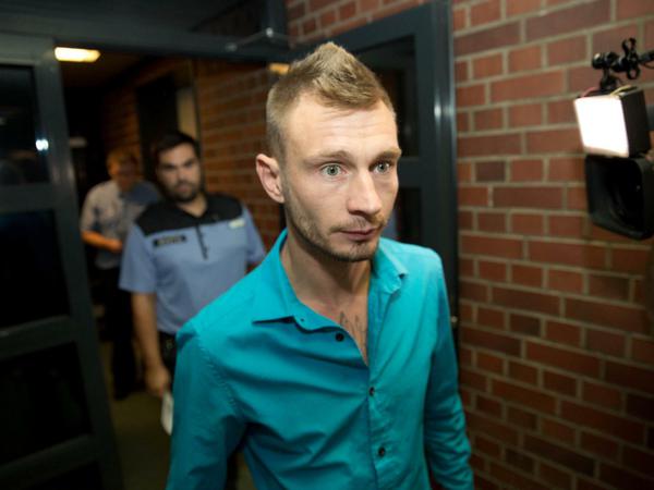 Der Zeuge Sebastian Castillo Pinto kommt zur Verhandlung gegen Gina-Lisa Lohfink ins Amtsgericht Tiergarten in Berlin.