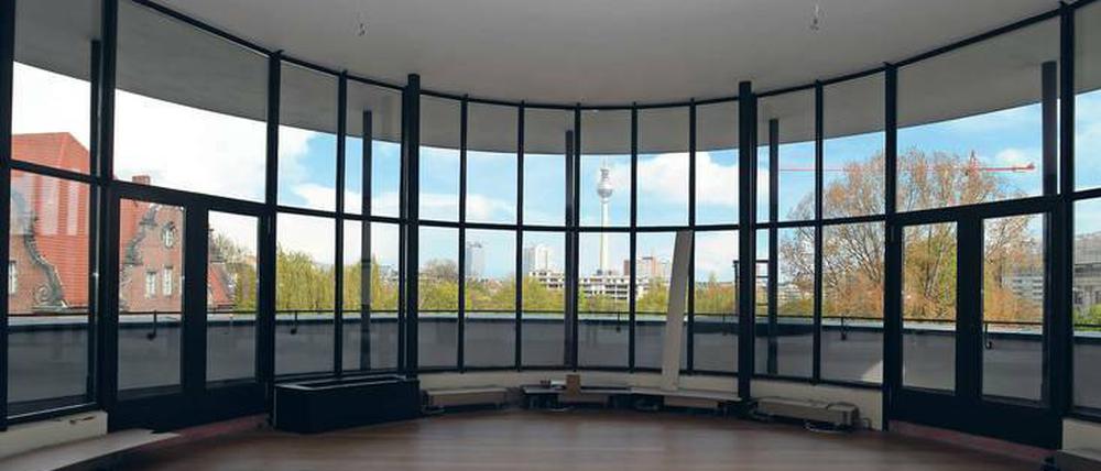 Zu vermieten. Eine der kostspieligeren Wohnungen im neuen Forum Museumsinsel - mit Rundumblick auf die Spree, den Fernsehturm, den Monbijou-Park und das Bode-Museum.
