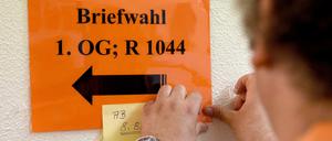 Sechs Wochen vor der Wahl können die ersten Berliner ihre Stimme schon abgeben.