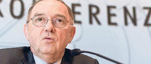 Ließ sich von keiner Macht ausbremsen. Norbert Walter-Borjans, Finanzminister Nordrhein-Westfalens, übergab jetzt 19 Staaten Kontodaten von 100 000 mutmaßlichen Steuersündern. 