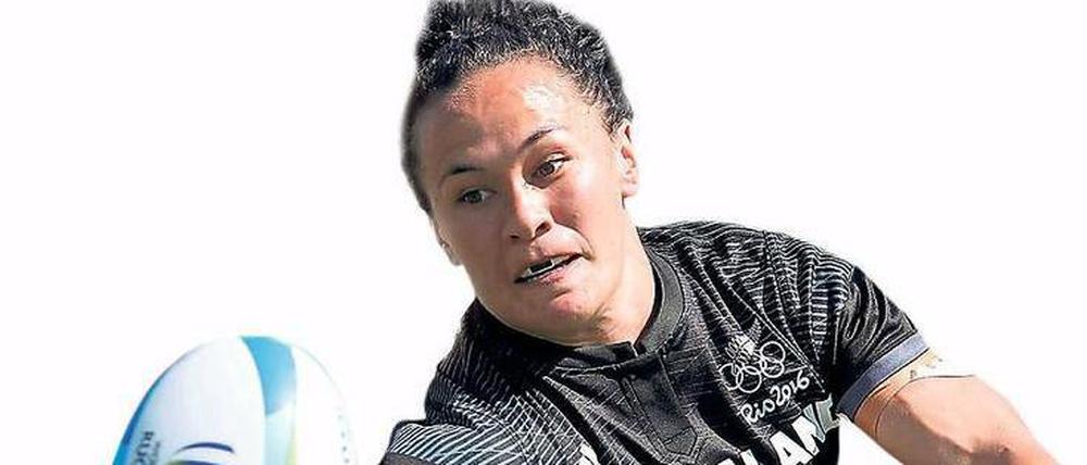 Gar nicht rüpelhaft. Im 7er-Rugby geht es vor allem um Speed und Beweglichkeit. Portia Woodman zeigte in Rio den überforderten Kenianerinnen, wie es geht. 