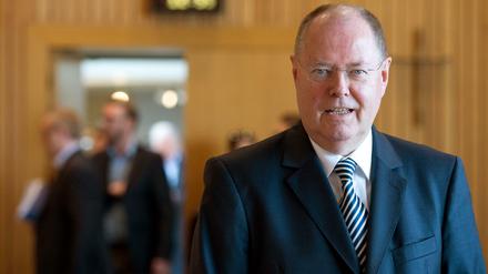 Unter den SPD-Politikern ist nach wie vor der frühere Kanzlerkandidat Peer Steinbrück der Abgeordnete mit den höchsten Nebeneinkünften in der laufenden Legislaturperiode. 