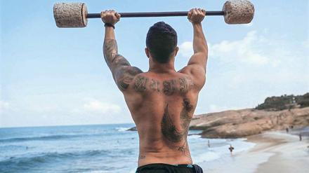 Leben ist Training. Und der Strand von Rio ist nicht nur zum Baden und Flanieren da.