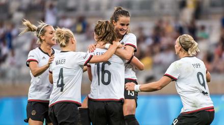 Auf ins Finale: Die deutschen Fußballerinen haben Kanada mit 2:0 geschlagen.