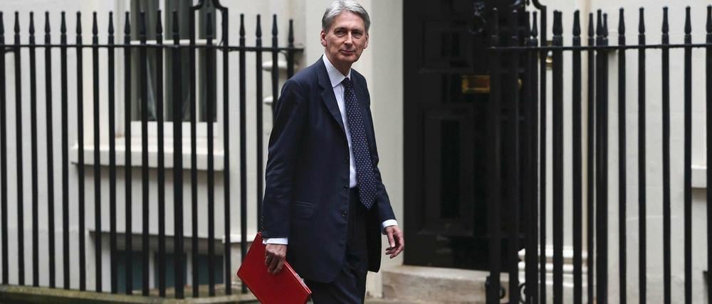 Der britische Finanzminister Philip Hammond rechnet mit Kosten in Höhe von 5,2 Milliarden Euro pro Jahr.