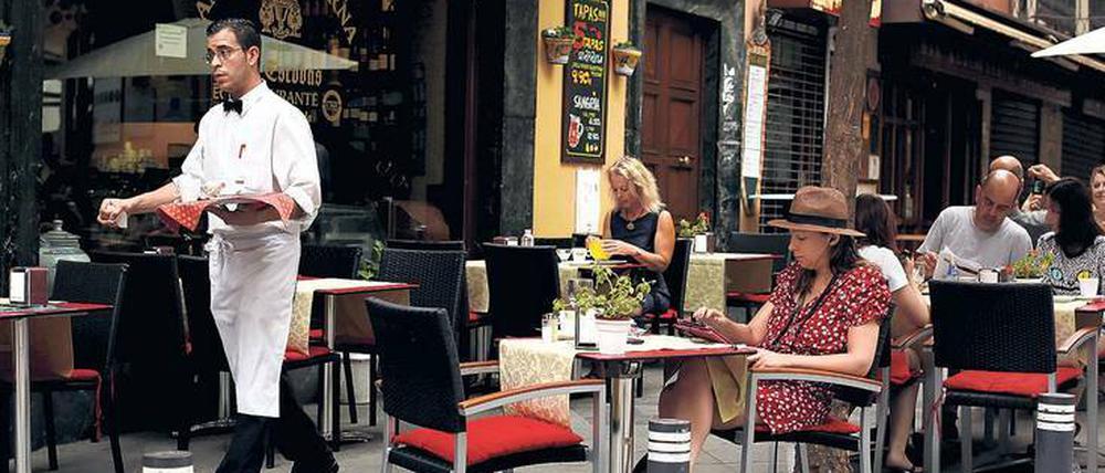 Hunderttausende Aushilfsjobs sind diesen Sommer in Spanien geschaffen worden, um den Andrang der vielen Touristen zu bewältigen. Foto: rtr