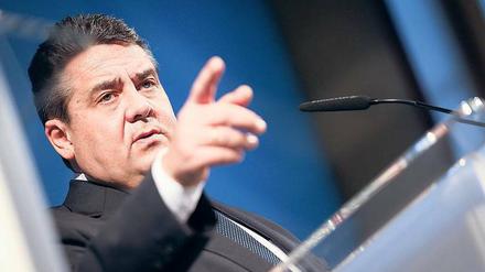 Den Weg zur Fusion hat der Bundeswirtschaftsminister freigemacht und damit gegen Kartellamt und Monopolkommission entschieden. Doch dann kam das Oberlandesgericht Düsseldorf. Wie es weitergeht, entscheiden die Bundesrichter erst in Monaten. 