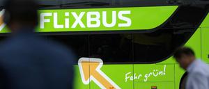 Eine Verwechslung bei dem Fernbus-Unternehmen Flixbus führte zu einer mehrstündigen Verspätung.