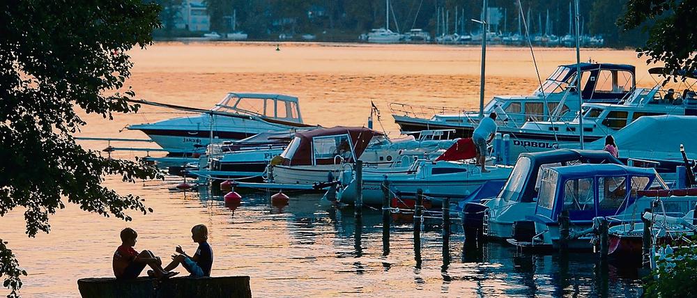 Märkisches Meer. Abendstimmung über dem Scharmützelsee bei Bad Saarow - nicht zu verwechseln mit dem Schermützelsee bei Buckow!