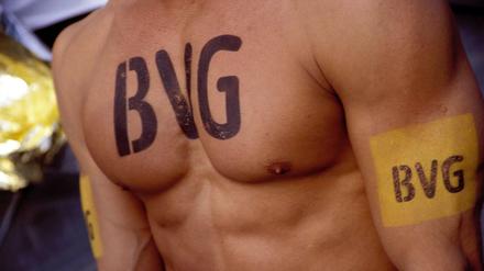 Manchmal zeigt auch die BVG nackte Tatsachen.