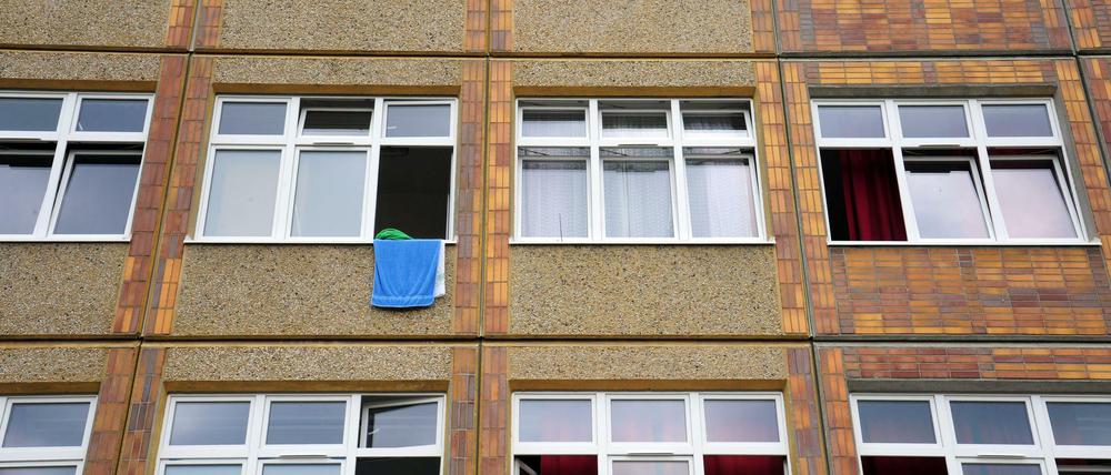Die PeWoBe, Betreiberin verschiedener Flüchtlingsheime wie dem in der Hellersdorfer Maxi-Wander-Straße, ist in die Kritik geraten.