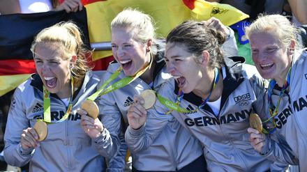 Im Goldrausch: Lisa Schmidla, Julia Lier, Carina Baer, Annekatrin Thiele