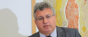 Hardy Peter Güssau (CDU), Landtagspräsident von Sachsen-Anhalt, tritt zurück.