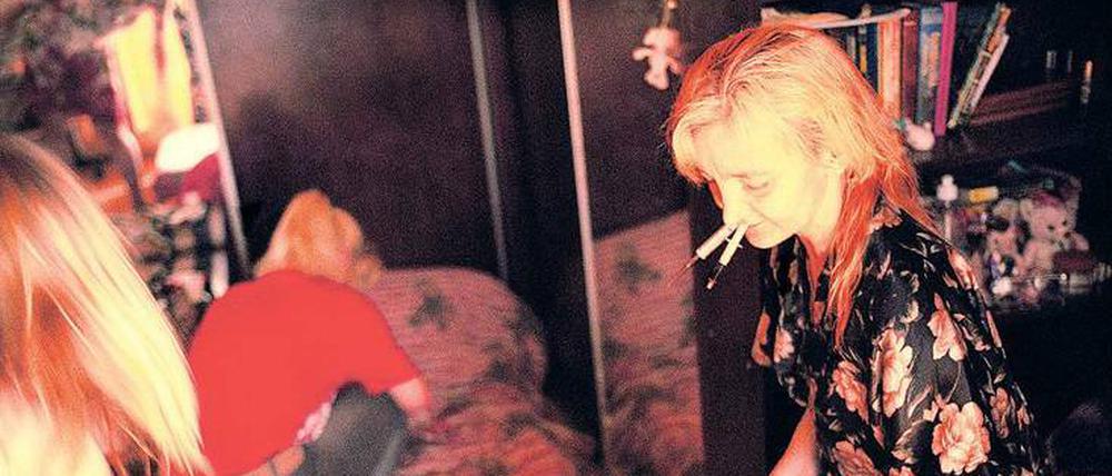 Wer kriegt wie viel? Das Video zeigt unter anderem zwei Ukrainerinnen im Streit um die Heroinmenge, die ihnen zusteht. 