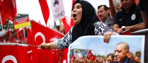 Teilnehmer der Pro-Erdogan-Demonstration in Köln Ende Juli 2016.