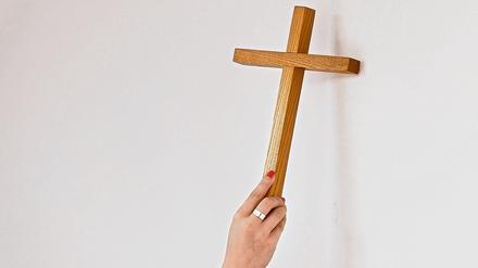 Das geweihte Kreuz im Fraktionsraum der CDU im Landtag in Potsdam