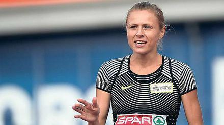 Was ist da nun los? Ganz so klar ist das Bild nicht, das Julia Stepanowa abgibt. 
