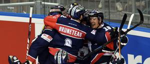 So kann es weitergehen. Die Eisbären starten mit einem Sieg in die Champions League.