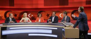 Zu Gast bei Frank Plasberg waren Mustafa Yeneroğlu (von links), Wilma Elles, Malu Dreyer, Jens Spahn und Christoph Schwennicke. 