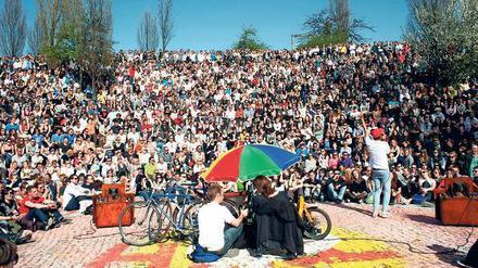 Seit 2009 bringt Joe Hatchiban den Mauerpark zum Klingen.