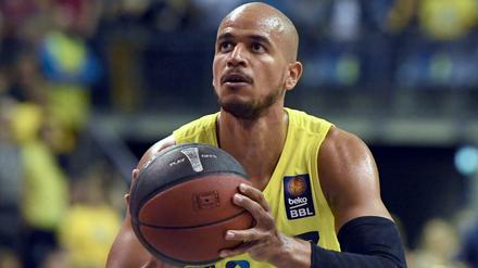 Die Bayern-Basketballer verpflichten Nationalspieler Alex King von Alba Berlin.