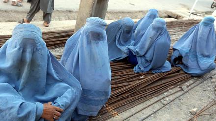 In Burkas gekleidete Frauen in Afghanistan.