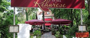 Hier lässt es sich gut draußen sitzen: Wirtshaus an der Rehwiese in Zehlendorf.