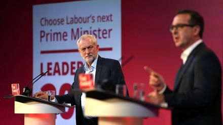 Jeremy Corbyn (links) und sein Herausforderer Owen Smith. 