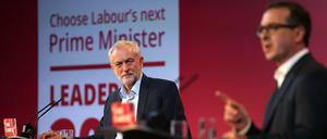 Jeremy Corbyn (links) und sein Herausforderer Owen Smith. 