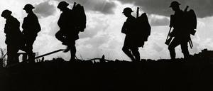 Britische Soldaten in 1915 bei Ypern, Belgien.