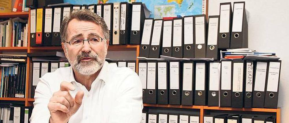 Wolfgang Merkel ist Direktor am Wissenschaftszentrum Berlin und Professor für Politische Wissenschaft an der Humboldt-Universität.