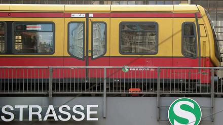 Eine S-Bahn in Berlin.