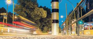 Ungesundes Tempo. In Berlin gibt es gefühlt eine Menge Raser. Aber die Höchstgeschwindigkeiten werden in anderen deutschen Großstädten deutlich stärker überschritten. Das hat die Unfallforschung der Versicherer herausgefunden. 