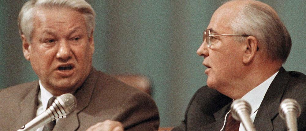 Boris Jelzin (links) ging im August 1991 als Sieger aus dem Putschversuch gegen Michail Gorbatschow hervor.