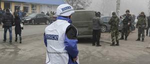 Einsatz auch am Kotti? Vielleicht wird dieser OSCE-Mitarbeiter aus der Ukraine bald versetzt.