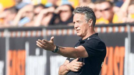 Will auch als Trainer noch mal in die Bundesliga. Als Spieler hat Uwe Neuhaus das geschafft, vier Jahre lang war er mit Wattenscheid erstklassig. 