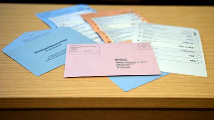 Unterlagen zur Briefwahl zur Abgeordnetenhauswahl.