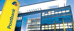  Die Zeiten, in denen es das Konto bei der Postbank kostenlos gab, sind für die meisten Kunden vorbei.