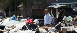 US-Präsident Barack Obama besuchte am Dienstag das von der Flut betroffene Gebiet in Baton Rouge, Louisiana.