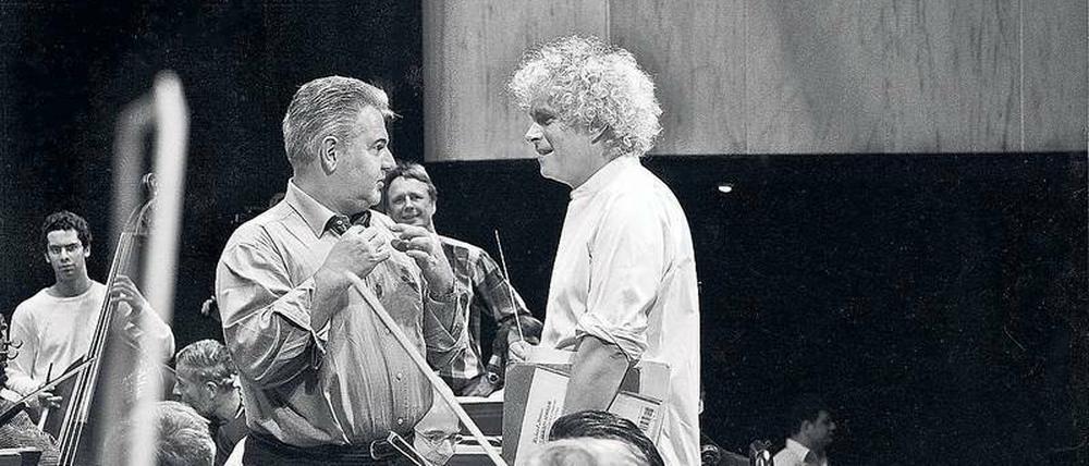 Peter Brem (links) im Gespräch mit Chefdirigent Simon Rattle. 