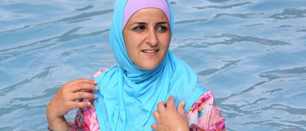 Szene aus einem Berliner Freibad - in Frankreich käme bis vor kurzem die Polizei.