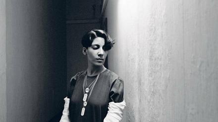 Nachdenkliche Avantgardistin. Fatima Al Qadiri, 35, ist in Katar aufgewachsen, hat in den USA studiert und lebt seit einem knappen Jahr in Berlin.